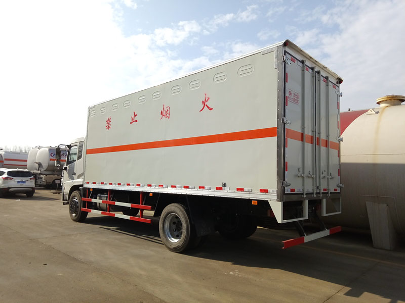 天錦6.6米(9.9噸)氣體廂式車